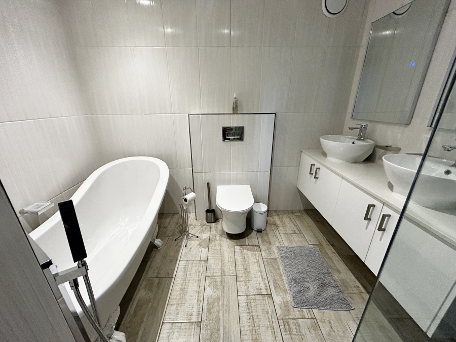 2 Bedroom Property for Sale in Waves Edge Western Cape